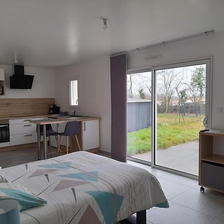 Studio Lumineux Avec Terrasse ラ・ロッシュ＝シュル＝ヨン エクステリア 写真